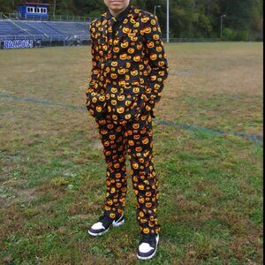 Boys size 14 halloween pumpkin suit with pants, tie, and jacket wore once